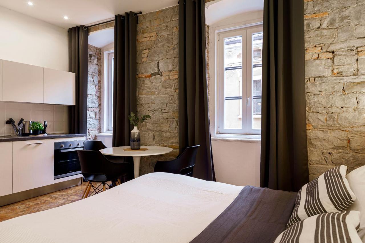 Romantic Studio In The Heart Of 的里雅斯特 外观 照片